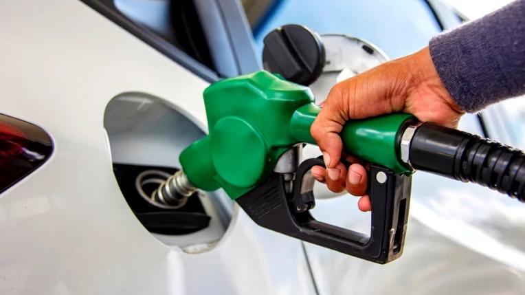 Pakistan cuts petrol price by Rs12.63 per litre